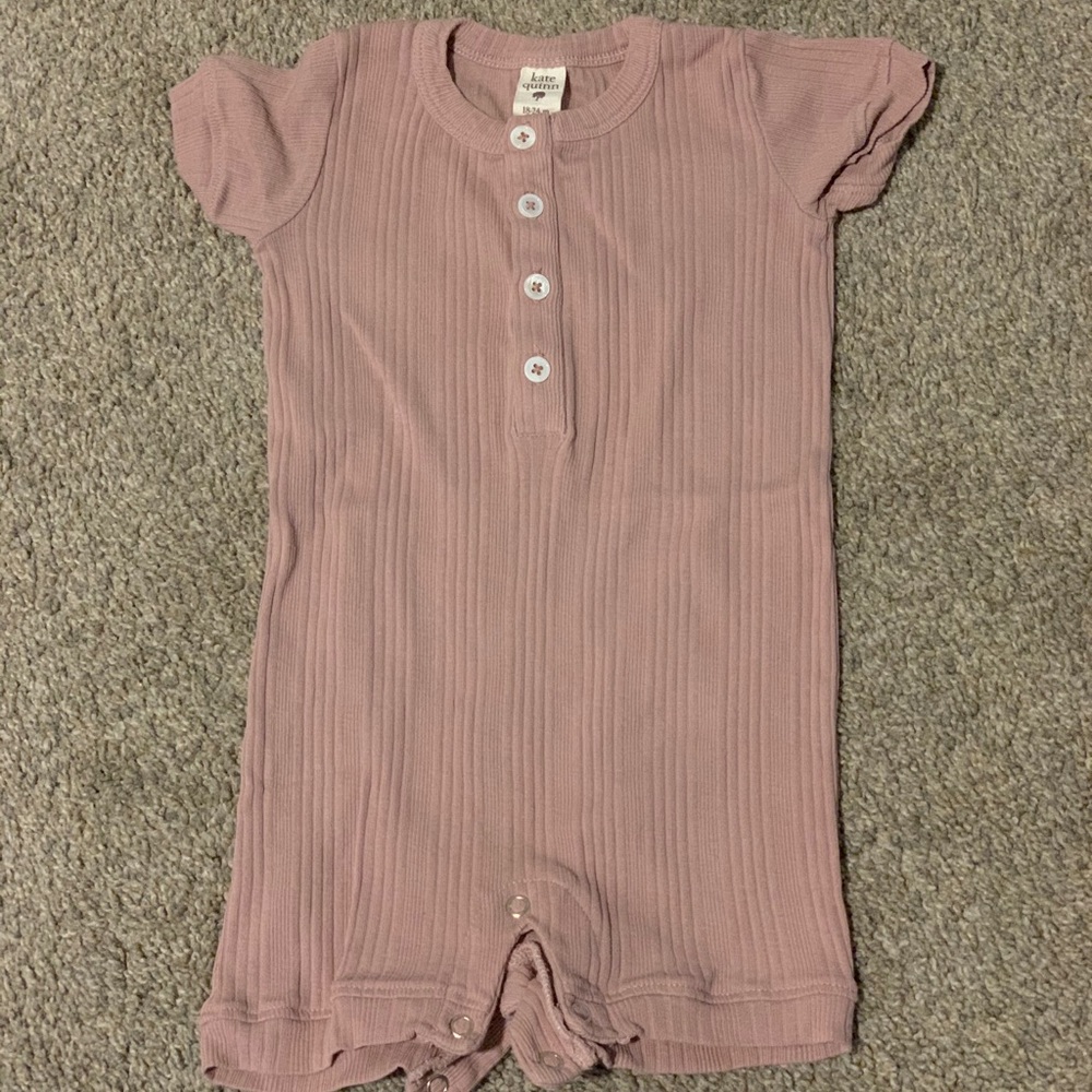 Kate Quinn romper 18-24